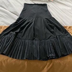 Black pleated skirt